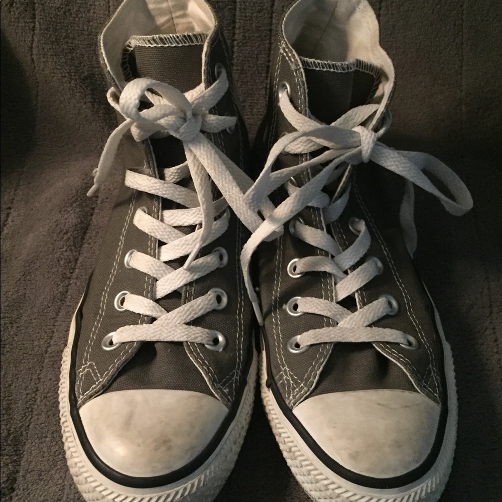 Gray high top converse
